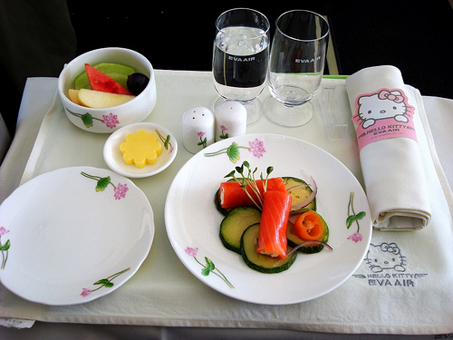 Eva-airways-hello-kitty-meal